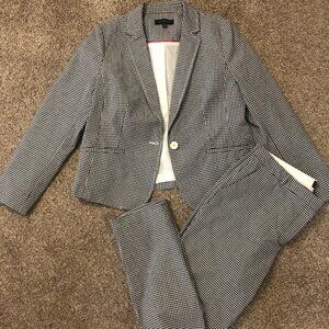 Talbots Women's Black & White plaid pant suit, size 10